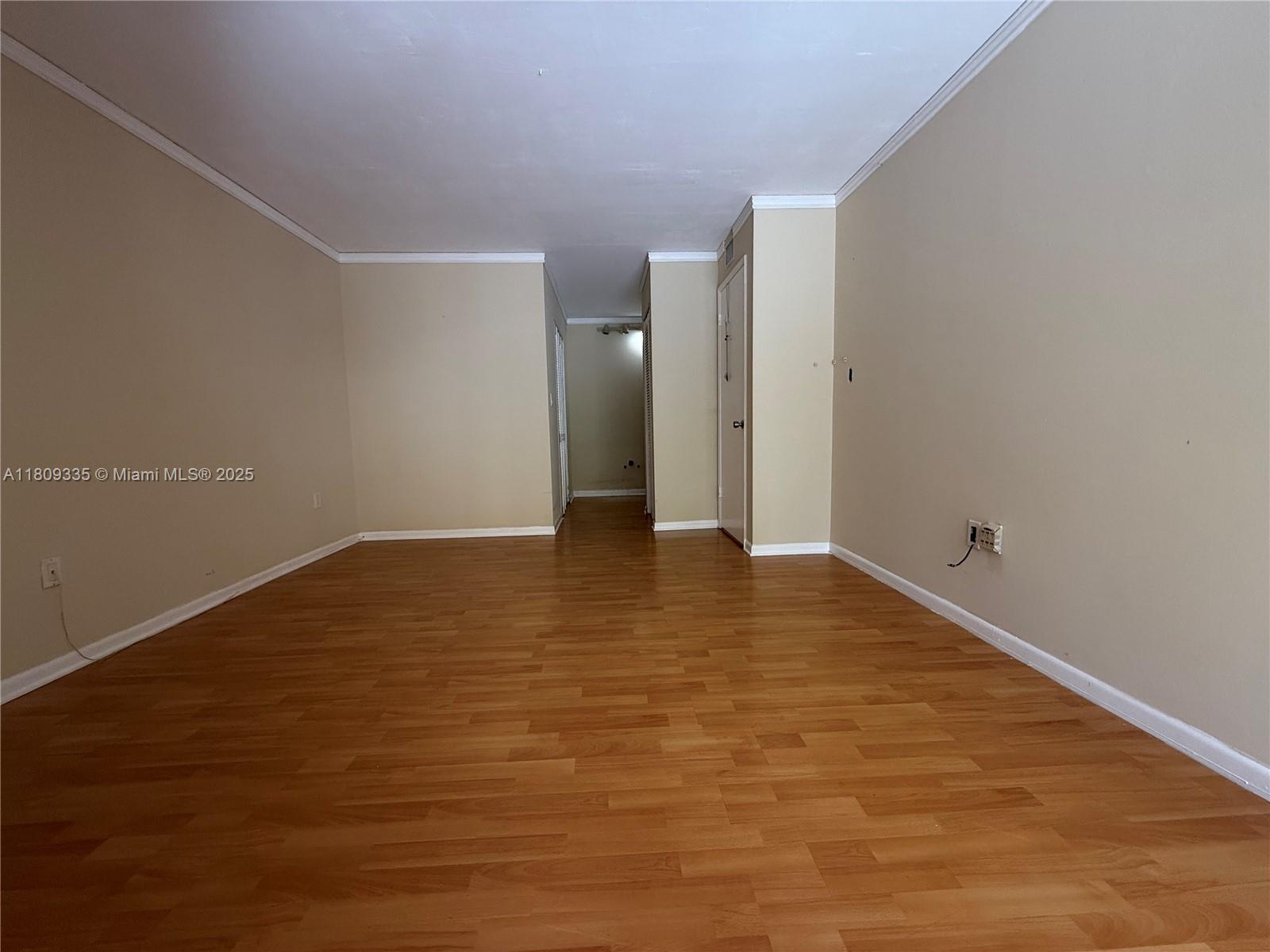 KENLAND POINTE CONDO IV - Residential