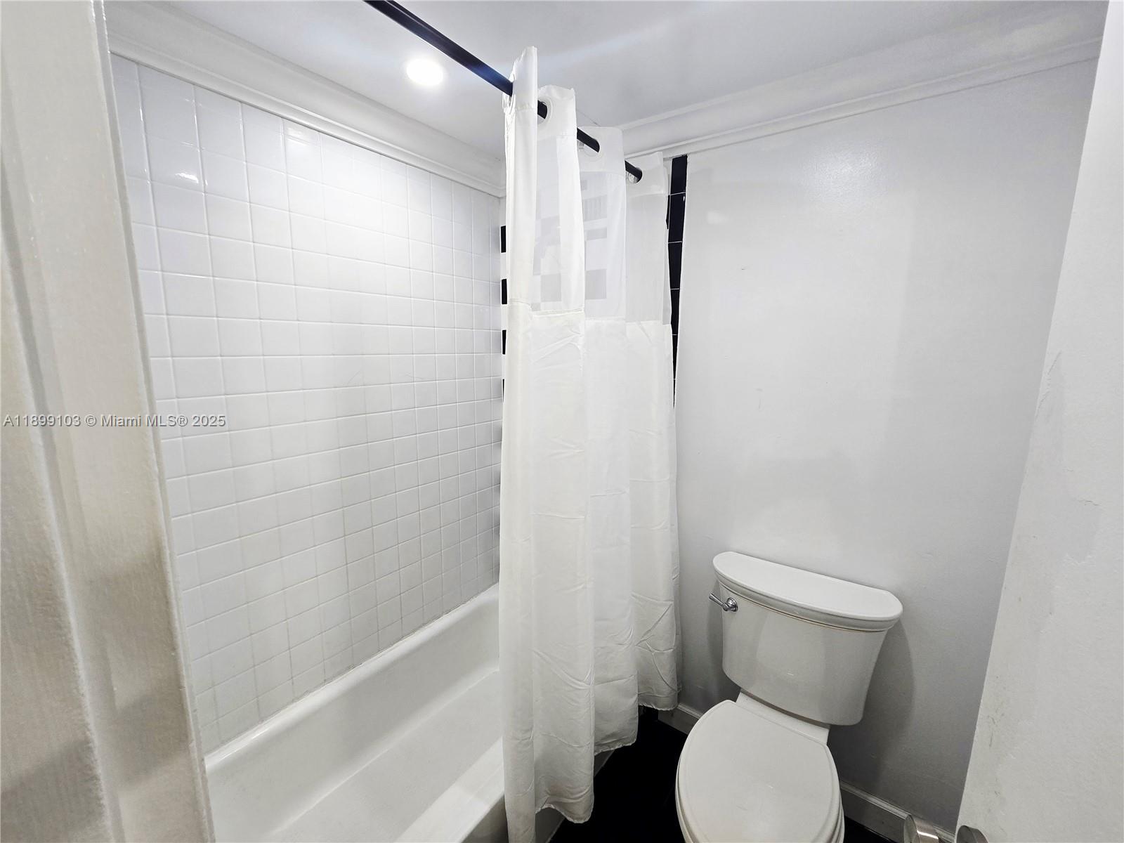 SOUTH BAY CLUB CONDO - Residential Lease