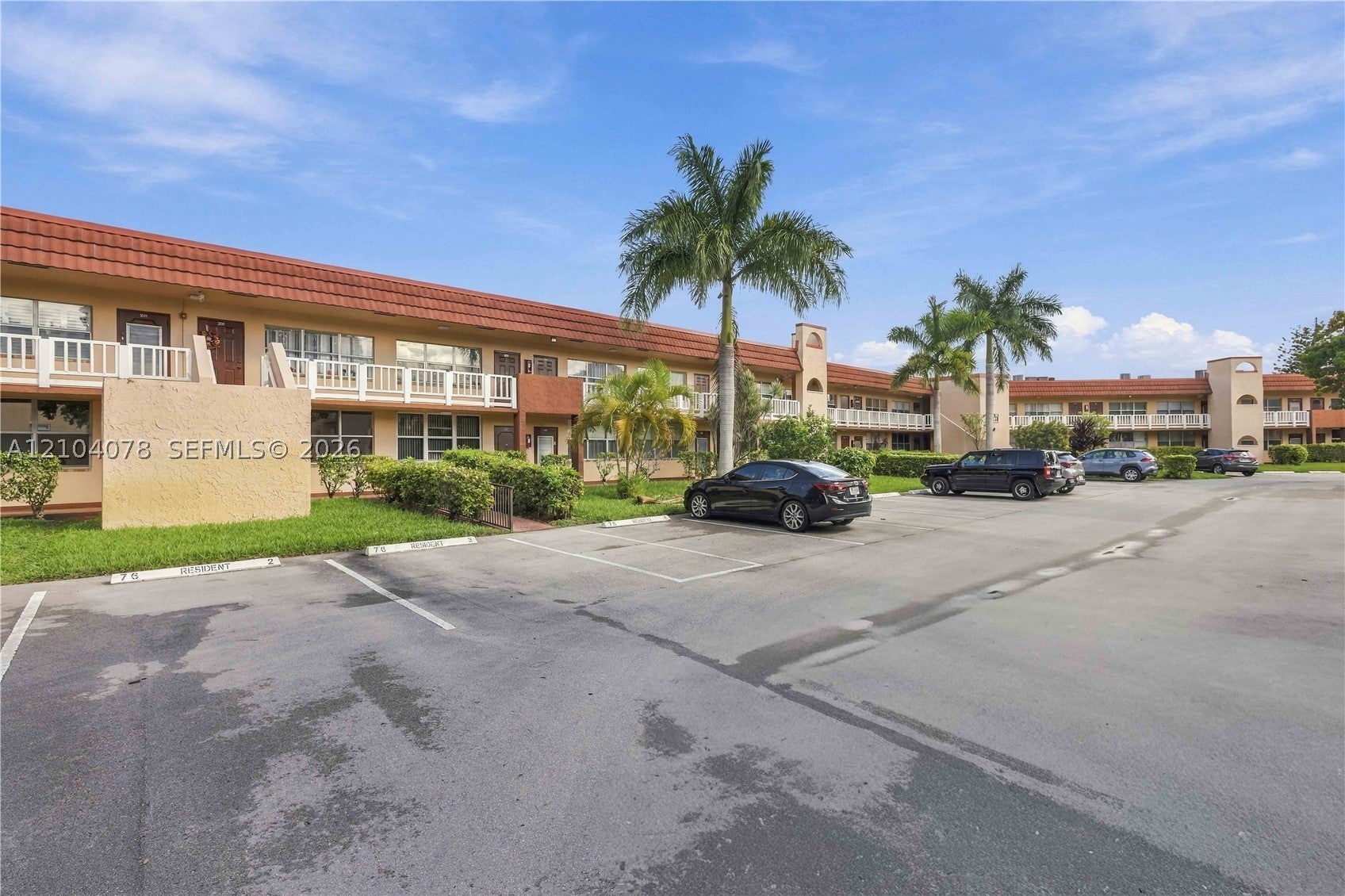 8851 Sunrise Lakes Blvd 213, Sunrise FL 33322