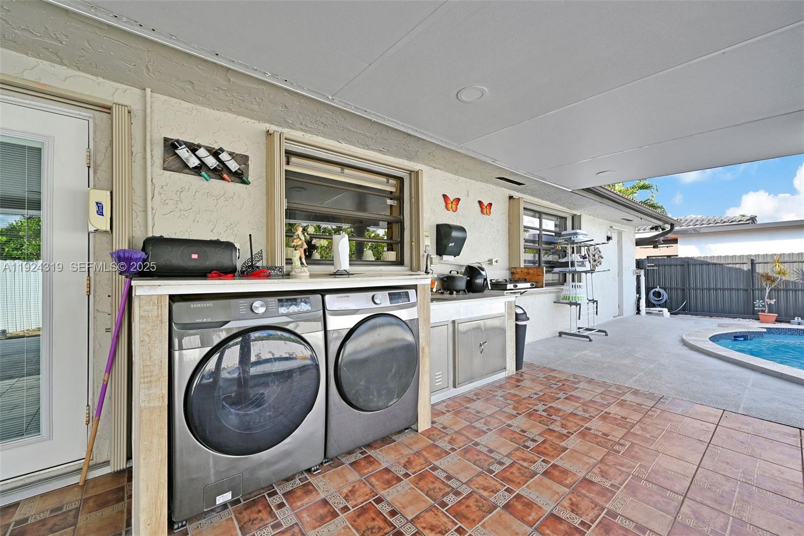 SUPERIOR HOMES SEC 1 - Residential