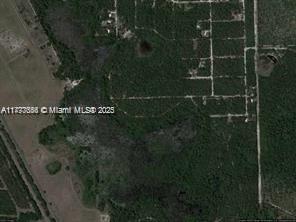 Great opportunity to build your home. Located in Residential District with road access and opportunity to build to suit. See Putnam County Building and Zoning for further information. Investors Welcome! Taxes are paid to date. Buyers must perform due diligence for use, contact Putnam County Tax and Zoning department for further information. Purchase must be cash. Investors Welcome!