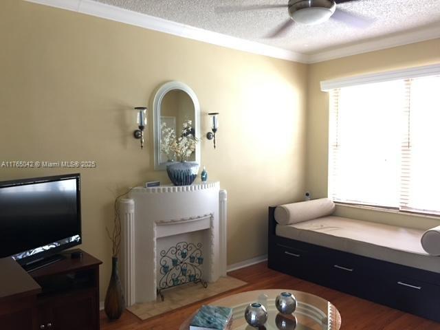 SB MANOR HOUSE CONDO - Residential