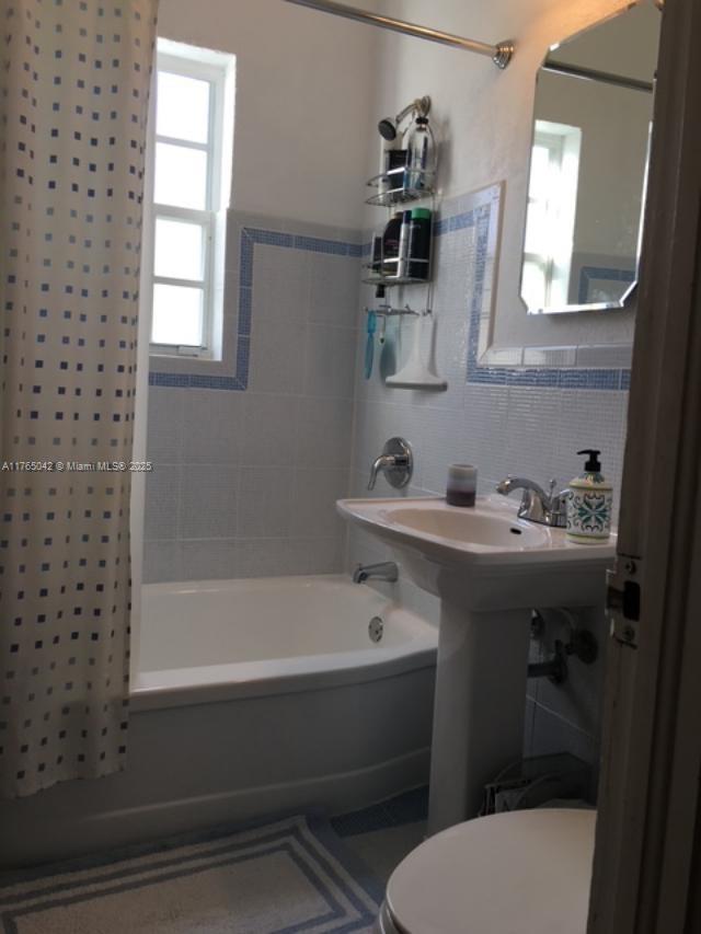 SB MANOR HOUSE CONDO - Residential