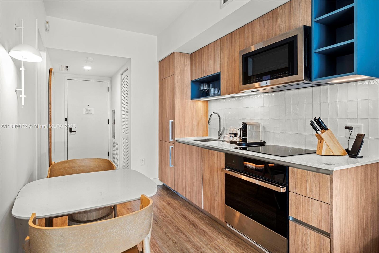 GALE RESIDENCES - Residential