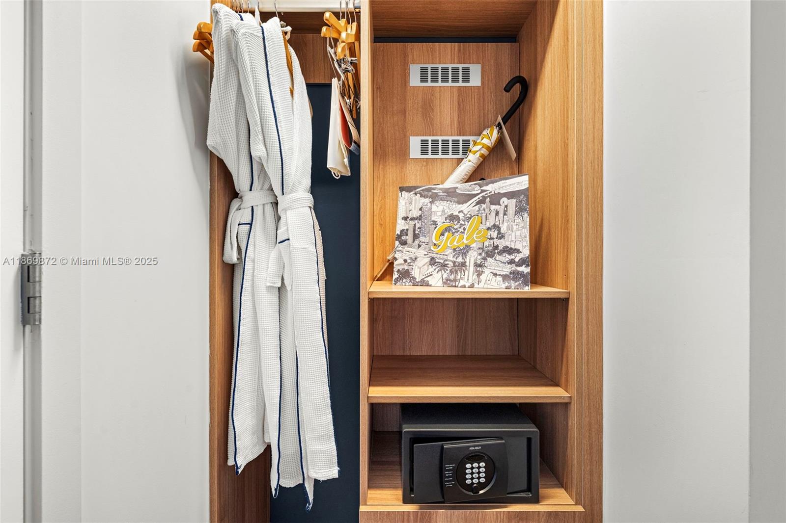 GALE RESIDENCES - Residential