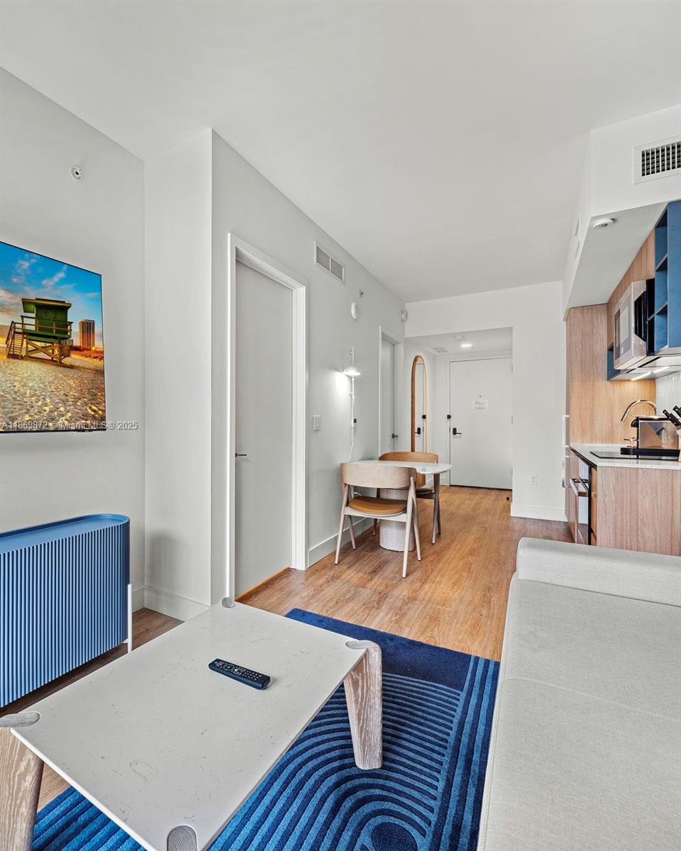 GALE RESIDENCES - Residential