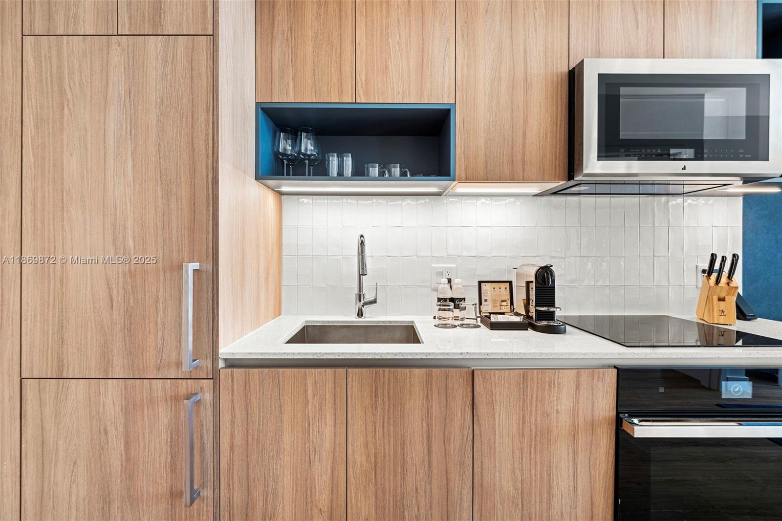 GALE RESIDENCES - Residential