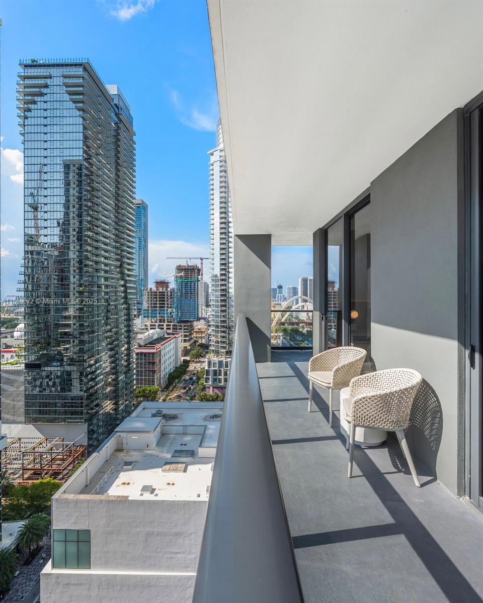 GALE RESIDENCES - Residential