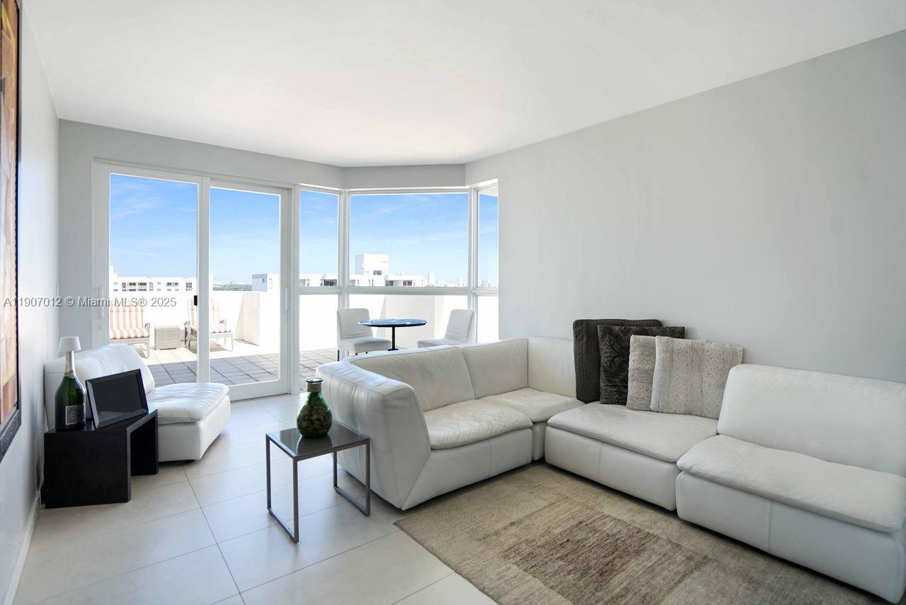 BAYVIEW PLAZA CONDO - Residential