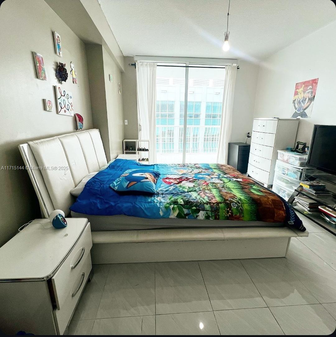 THE CLUB AT BRICKELL BAY - Residential