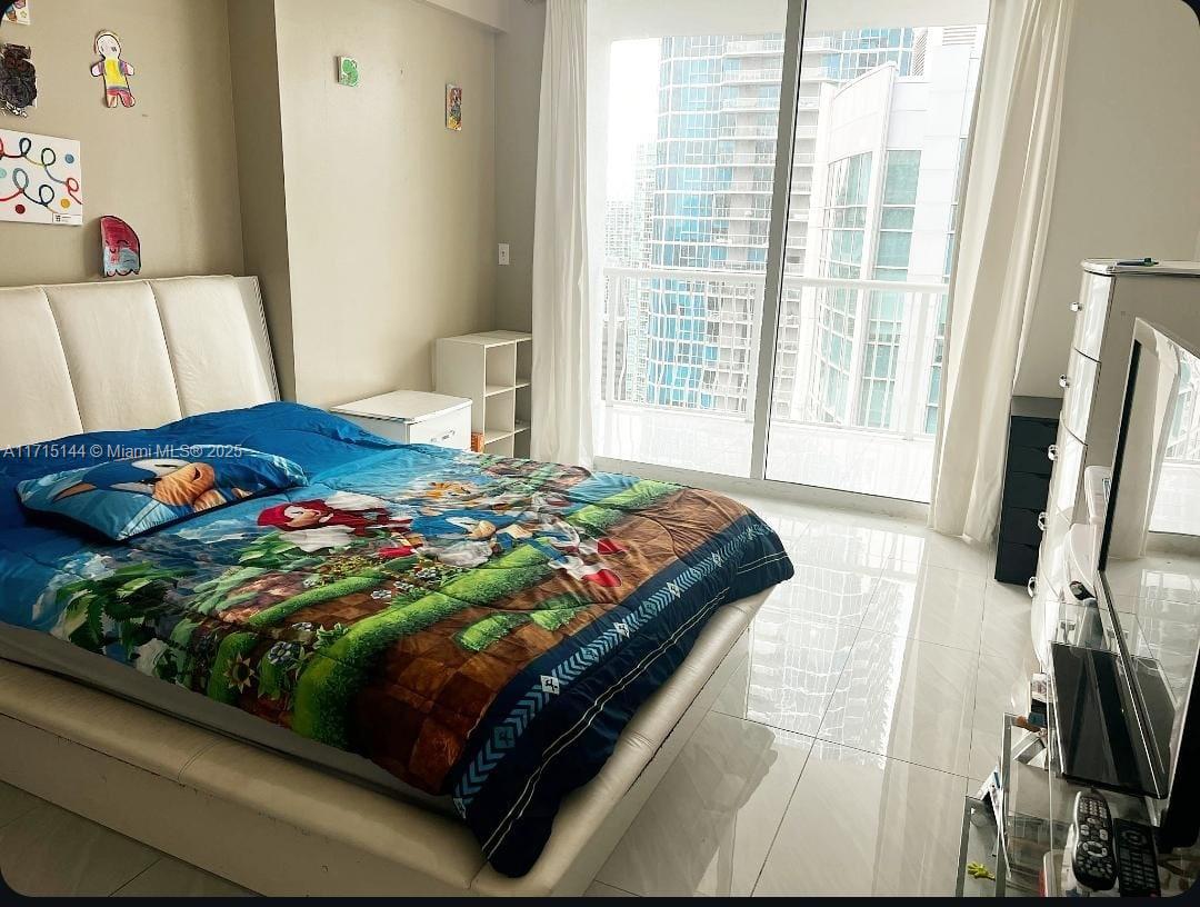 THE CLUB AT BRICKELL BAY - Residential