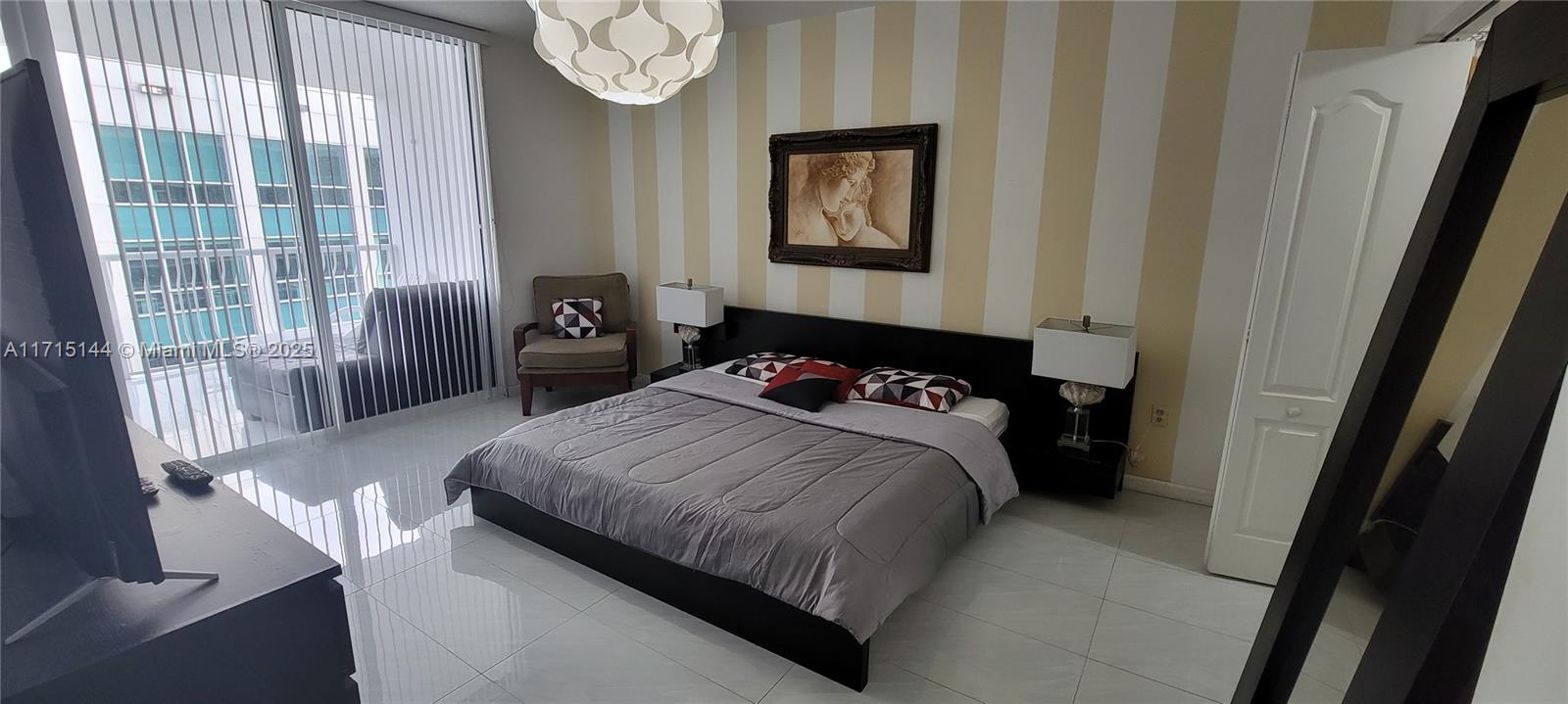 THE CLUB AT BRICKELL BAY - Residential