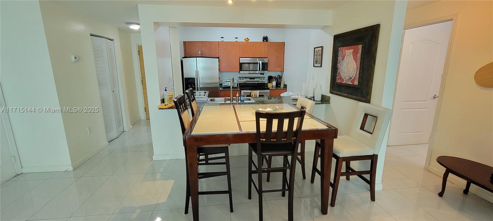 THE CLUB AT BRICKELL BAY - Residential