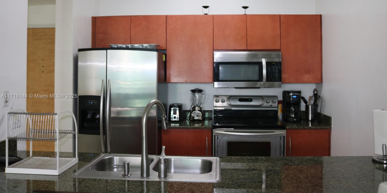 THE CLUB AT BRICKELL BAY - Residential