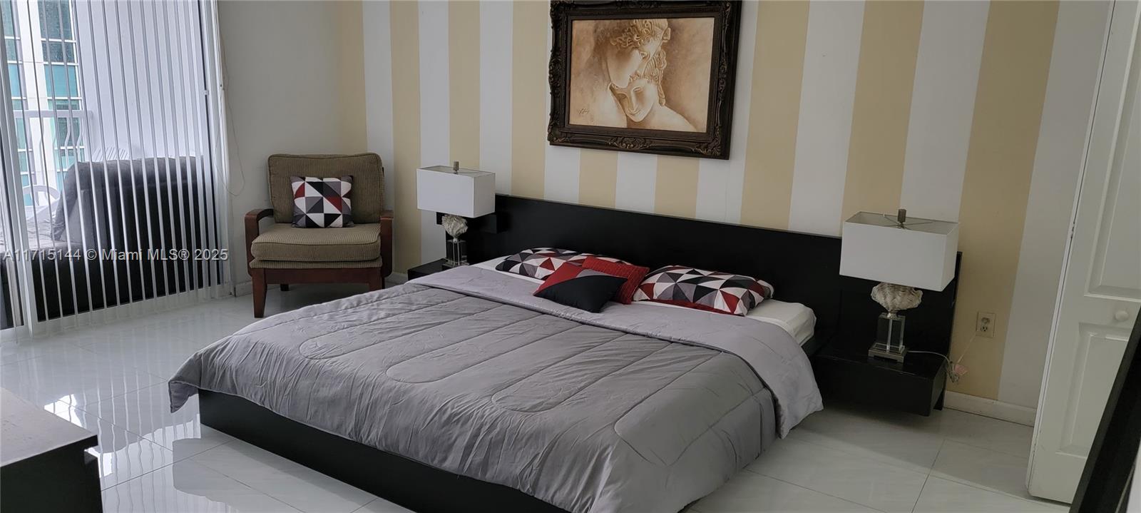 THE CLUB AT BRICKELL BAY - Residential