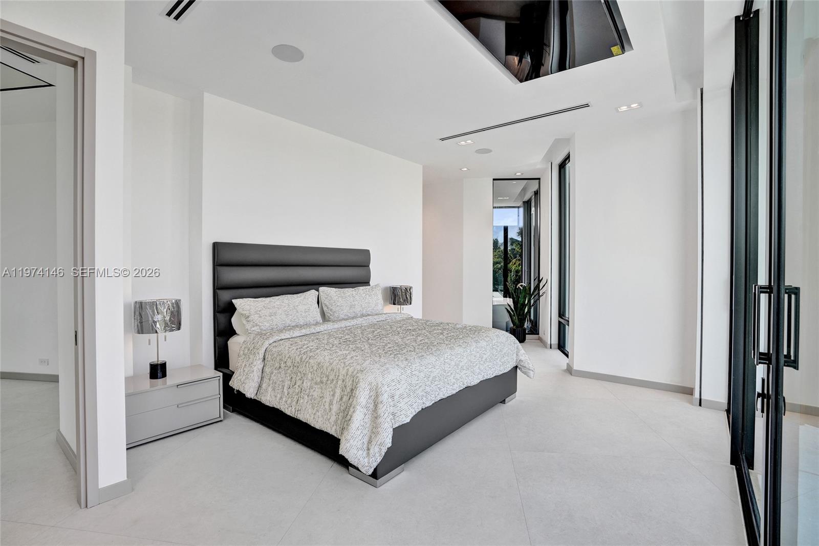 RIVER BAY PARK ADDN - Residential