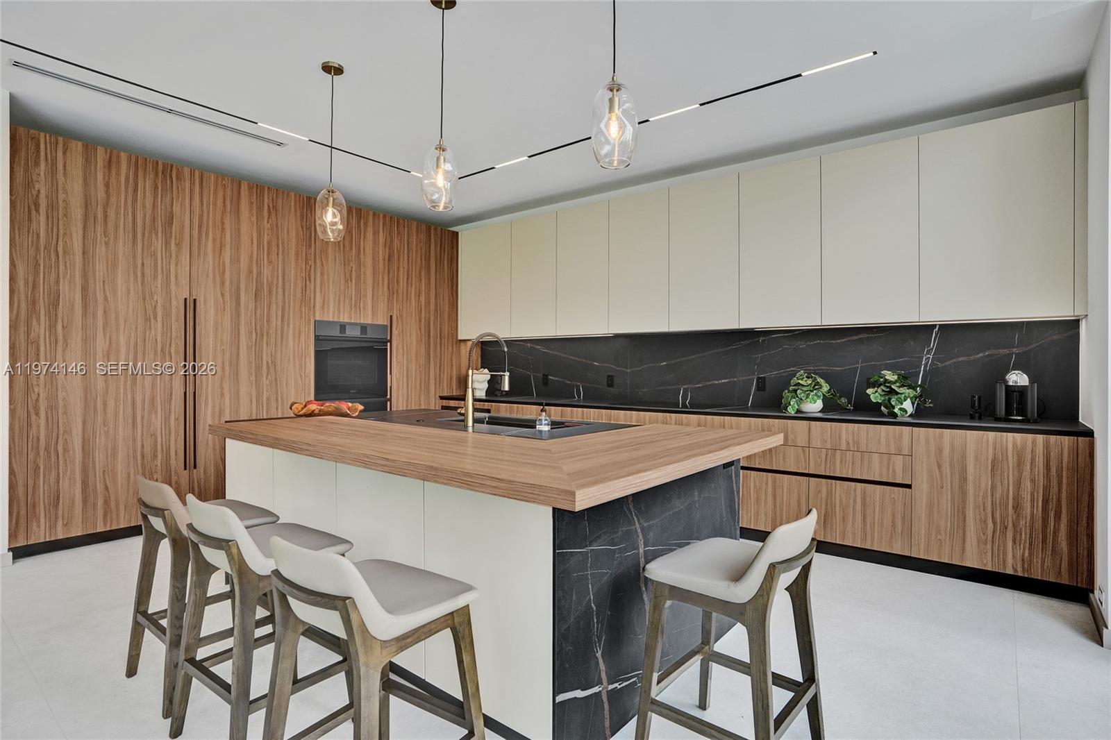 RIVER BAY PARK ADDN - Residential