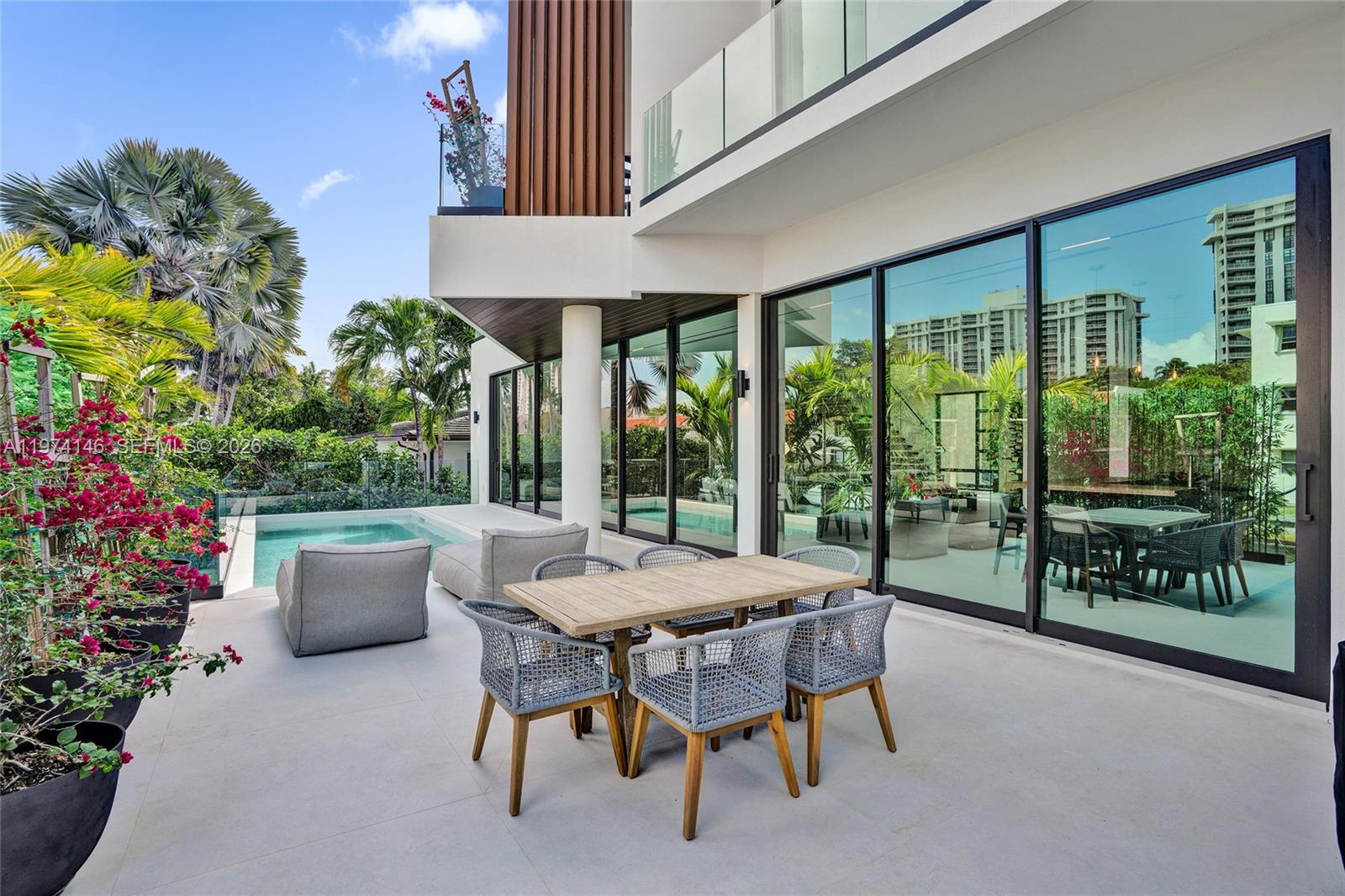 RIVER BAY PARK ADDN - Residential