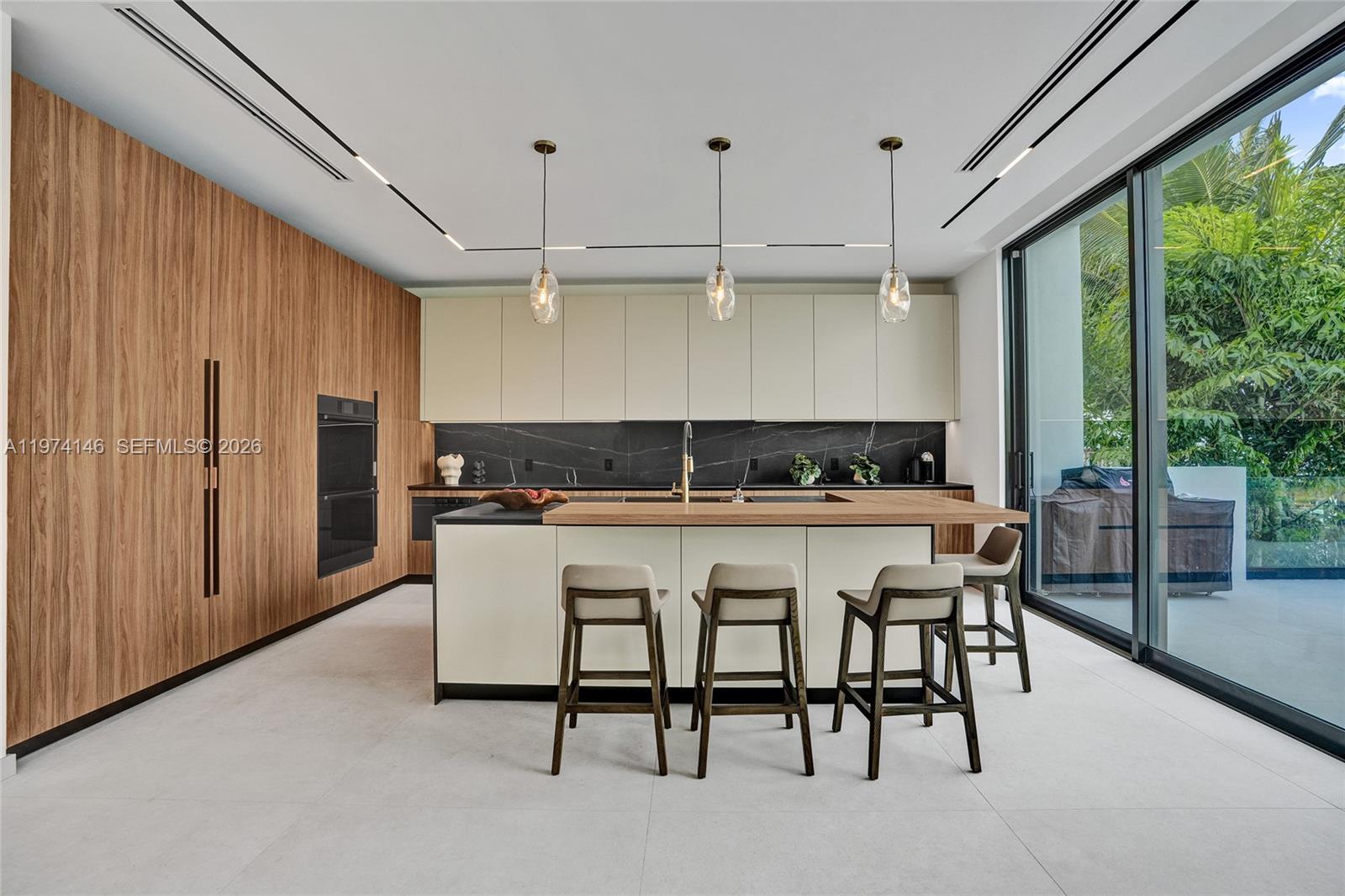 RIVER BAY PARK ADDN - Residential