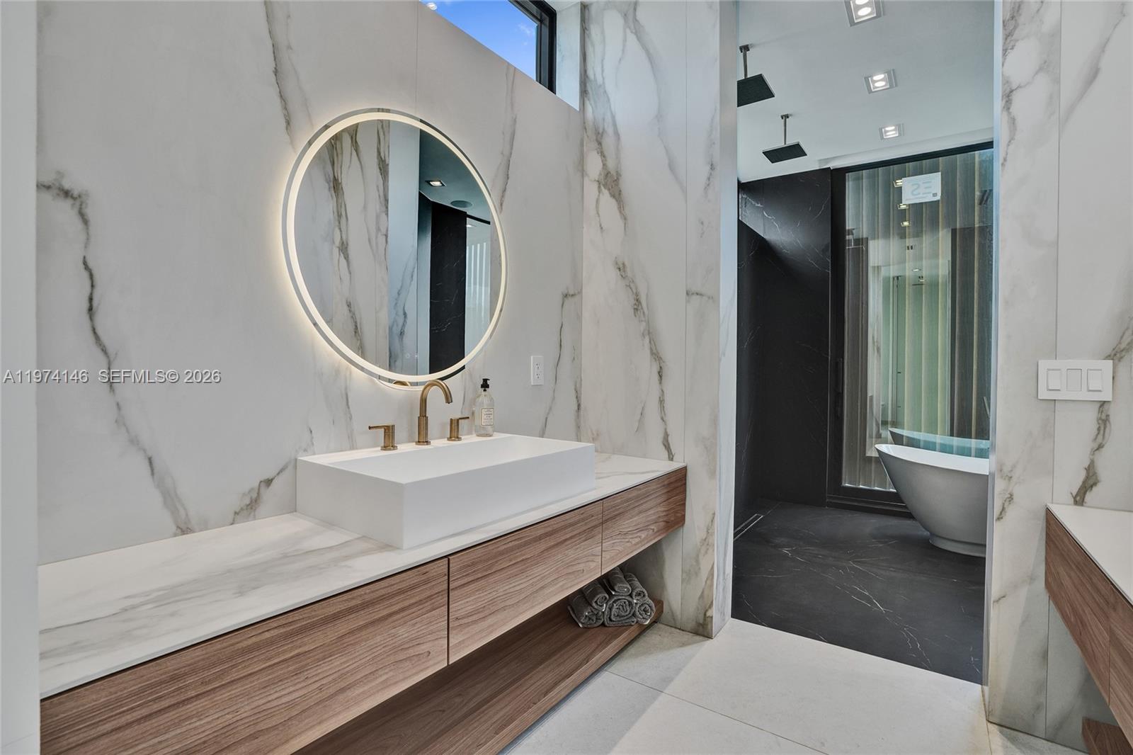 RIVER BAY PARK ADDN - Residential