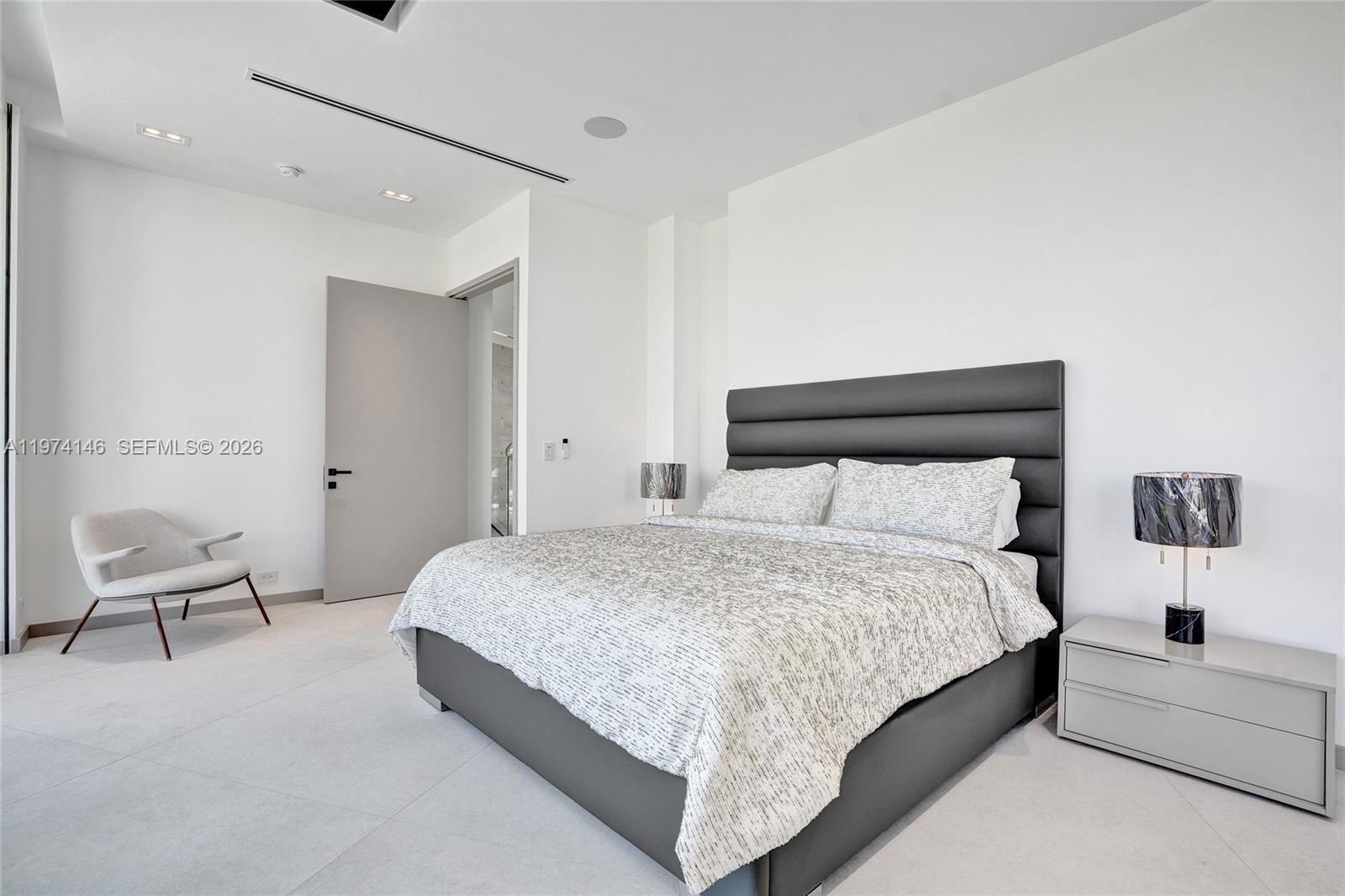 RIVER BAY PARK ADDN - Residential