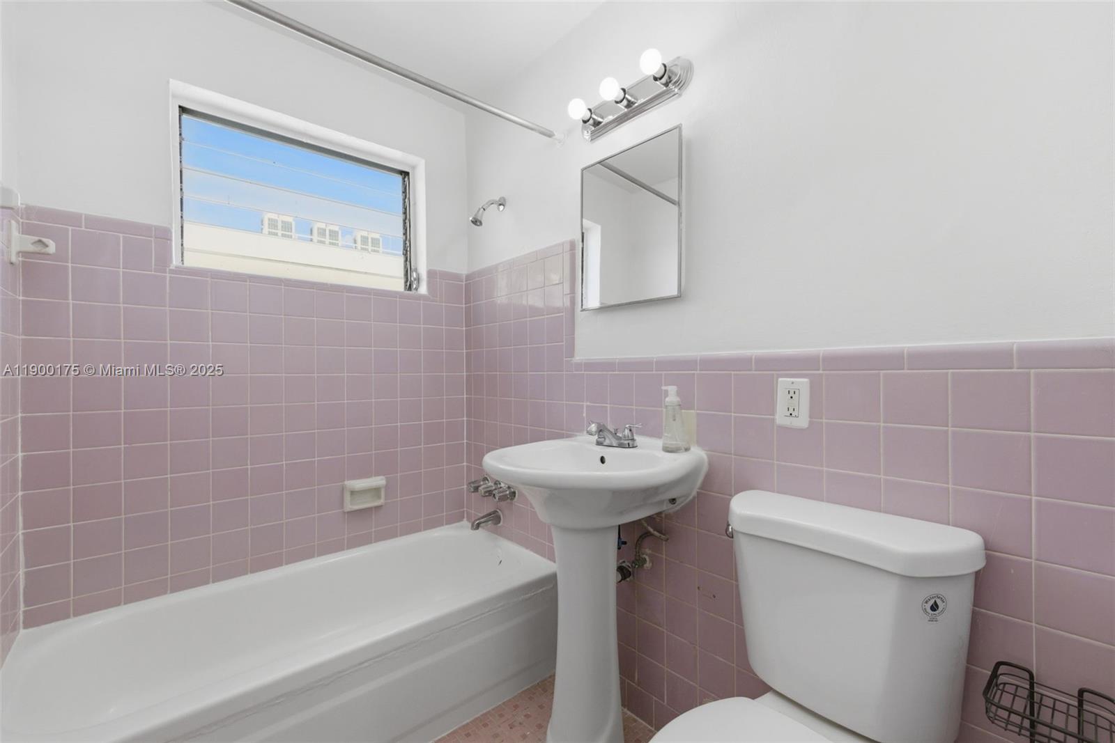 IDLEWILD PARK - Residential Lease