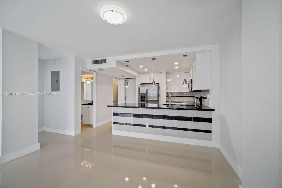 CHARTER CLUB CONDO - Residential Lease