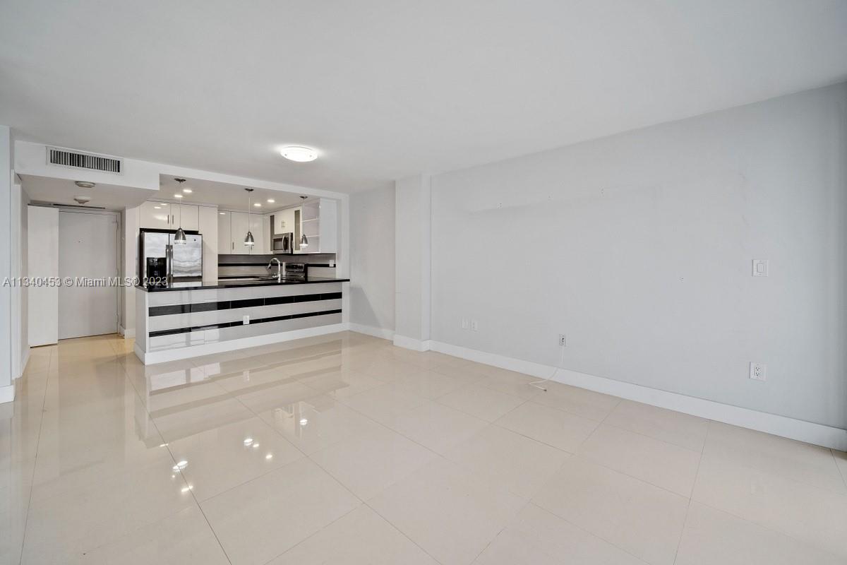 CHARTER CLUB CONDO - Residential Lease