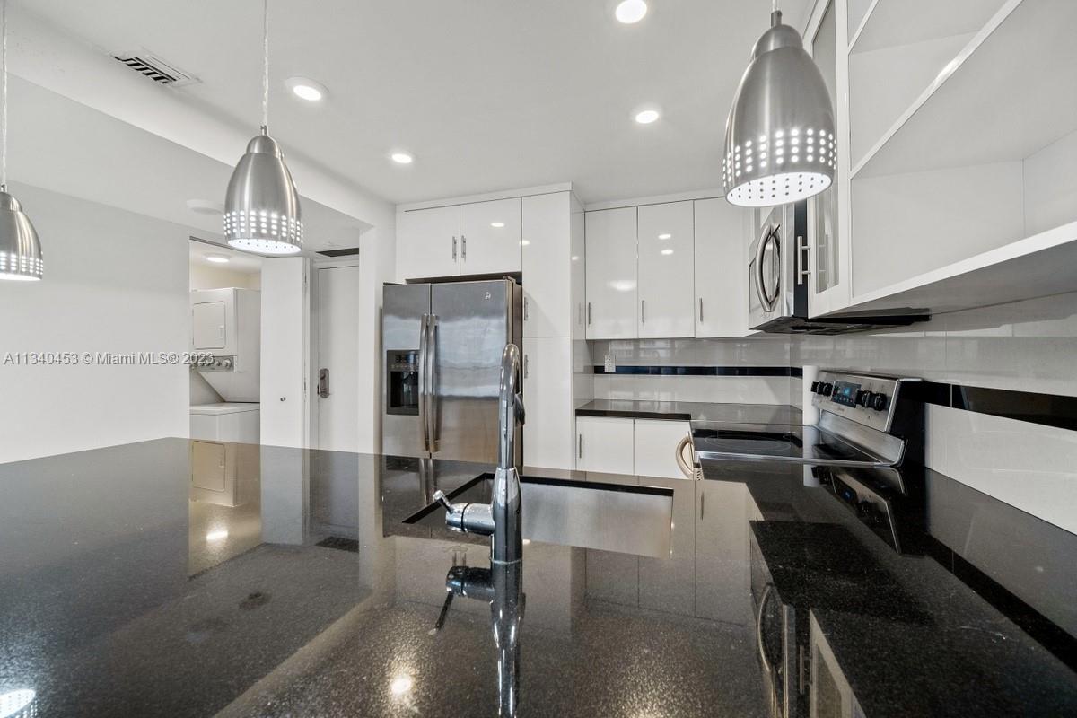 CHARTER CLUB CONDO - Residential Lease