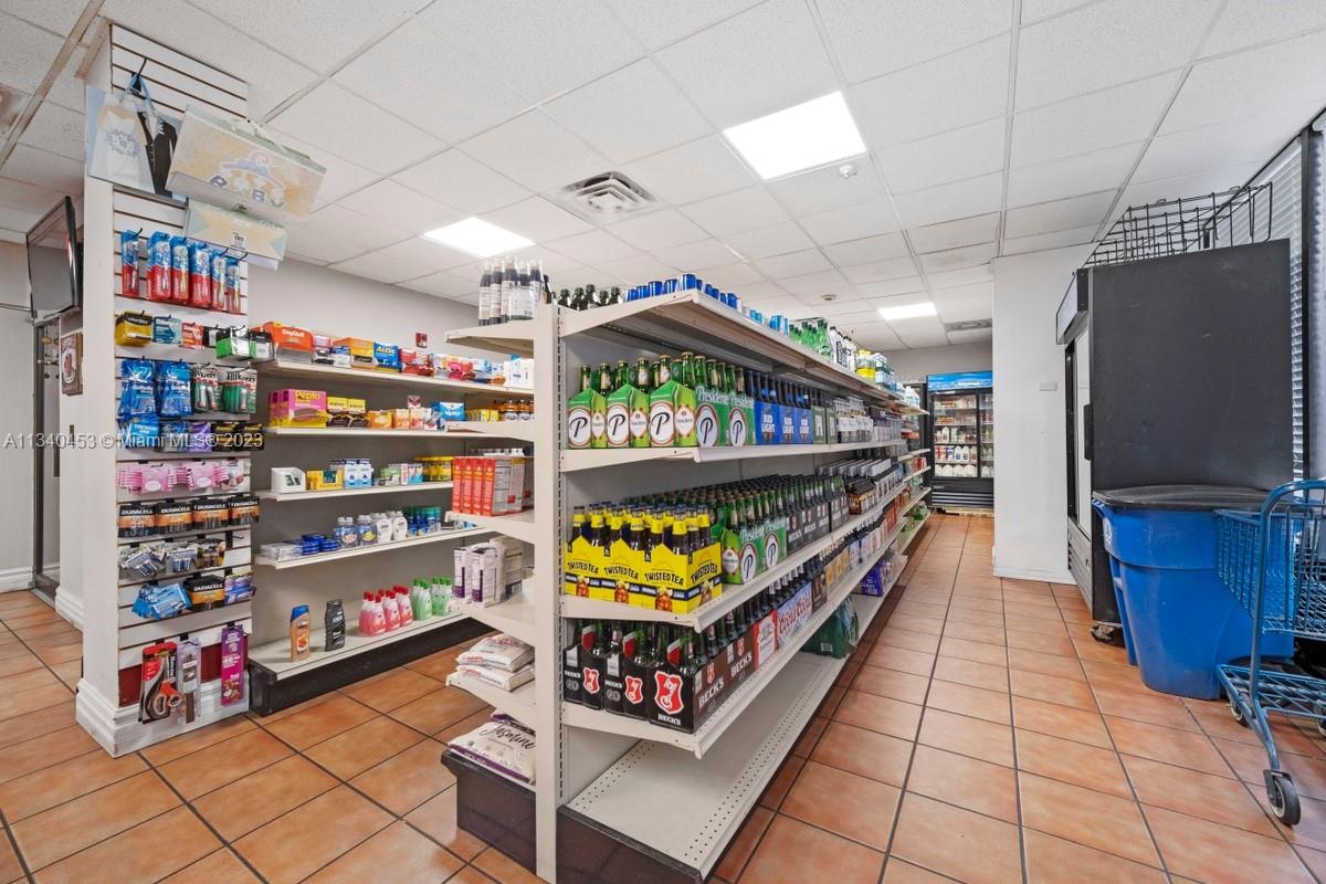 CHARTER CLUB CONDO - Residential Lease