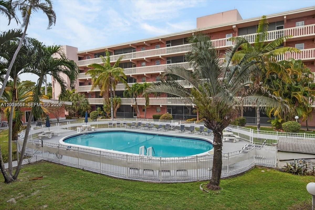 ELDORADO PLAZA WEST CONDO - Residential