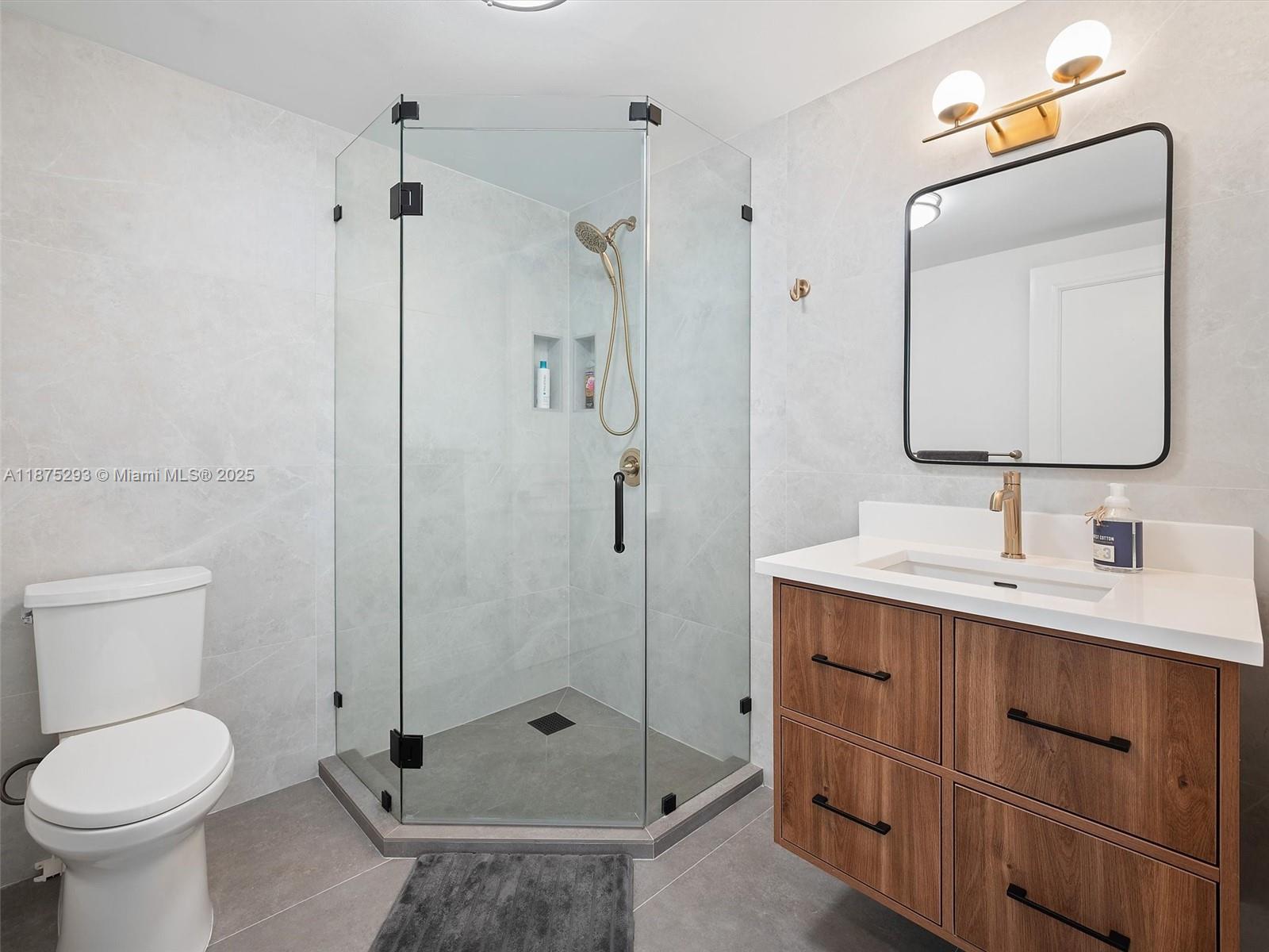 THE PENINSULA CONDO - Residential