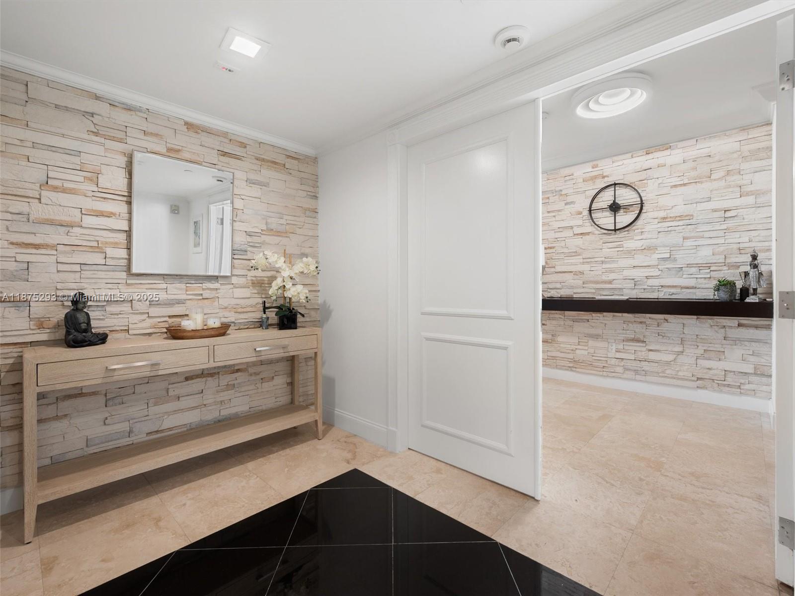 THE PENINSULA CONDO - Residential