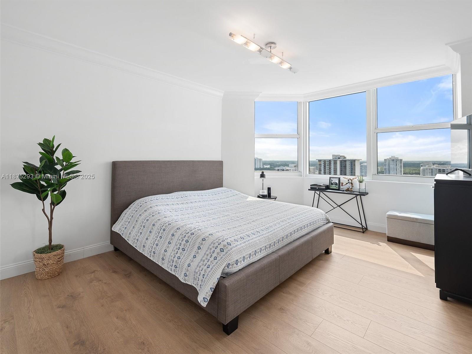 THE PENINSULA CONDO - Residential