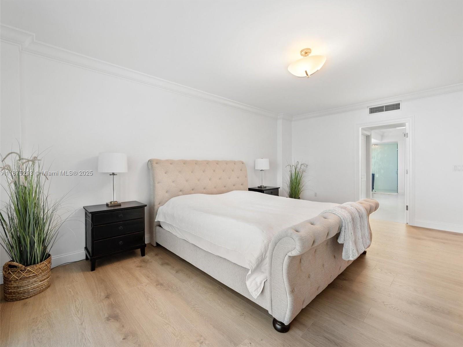 THE PENINSULA CONDO - Residential