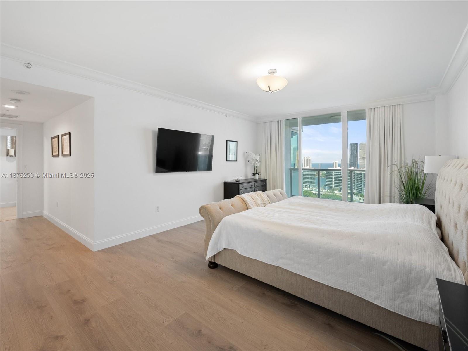 THE PENINSULA CONDO - Residential