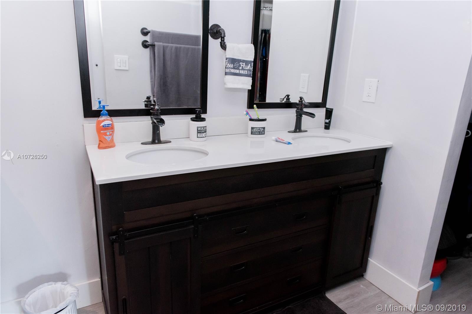 PALM SPRINGS NORTH SEC R - Residential