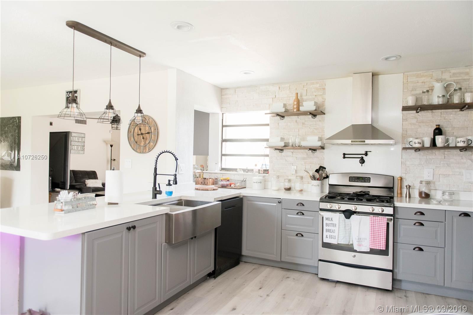 PALM SPRINGS NORTH SEC R - Residential