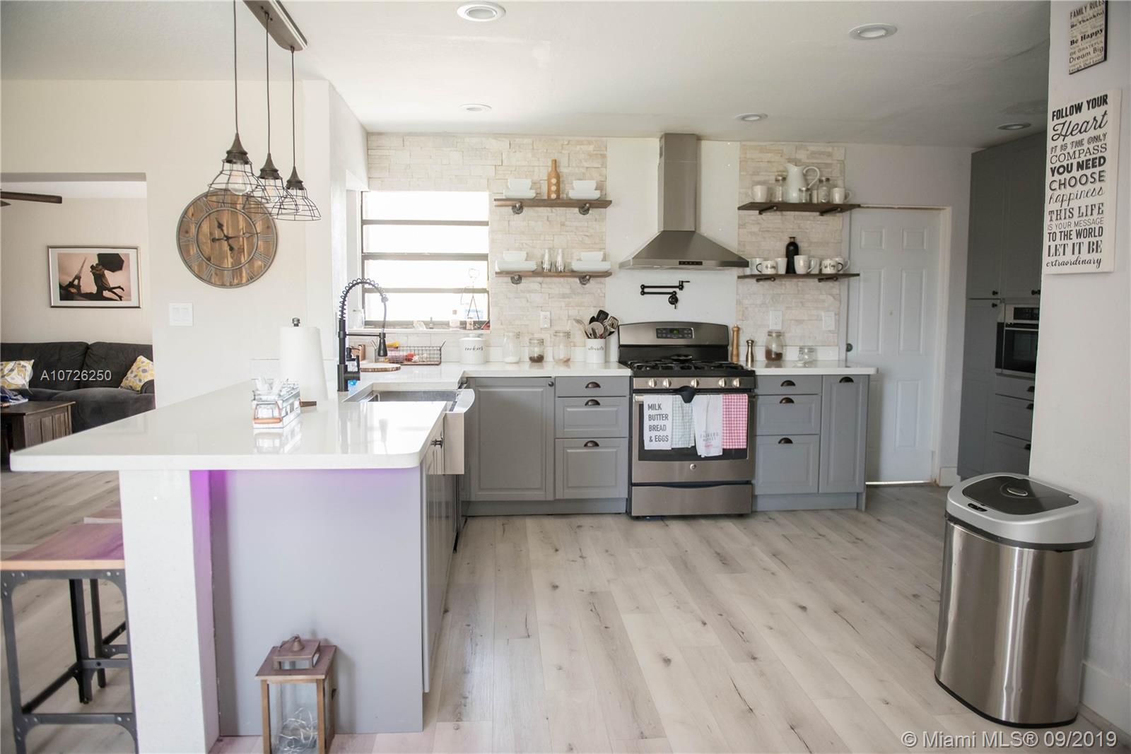 PALM SPRINGS NORTH SEC R - Residential