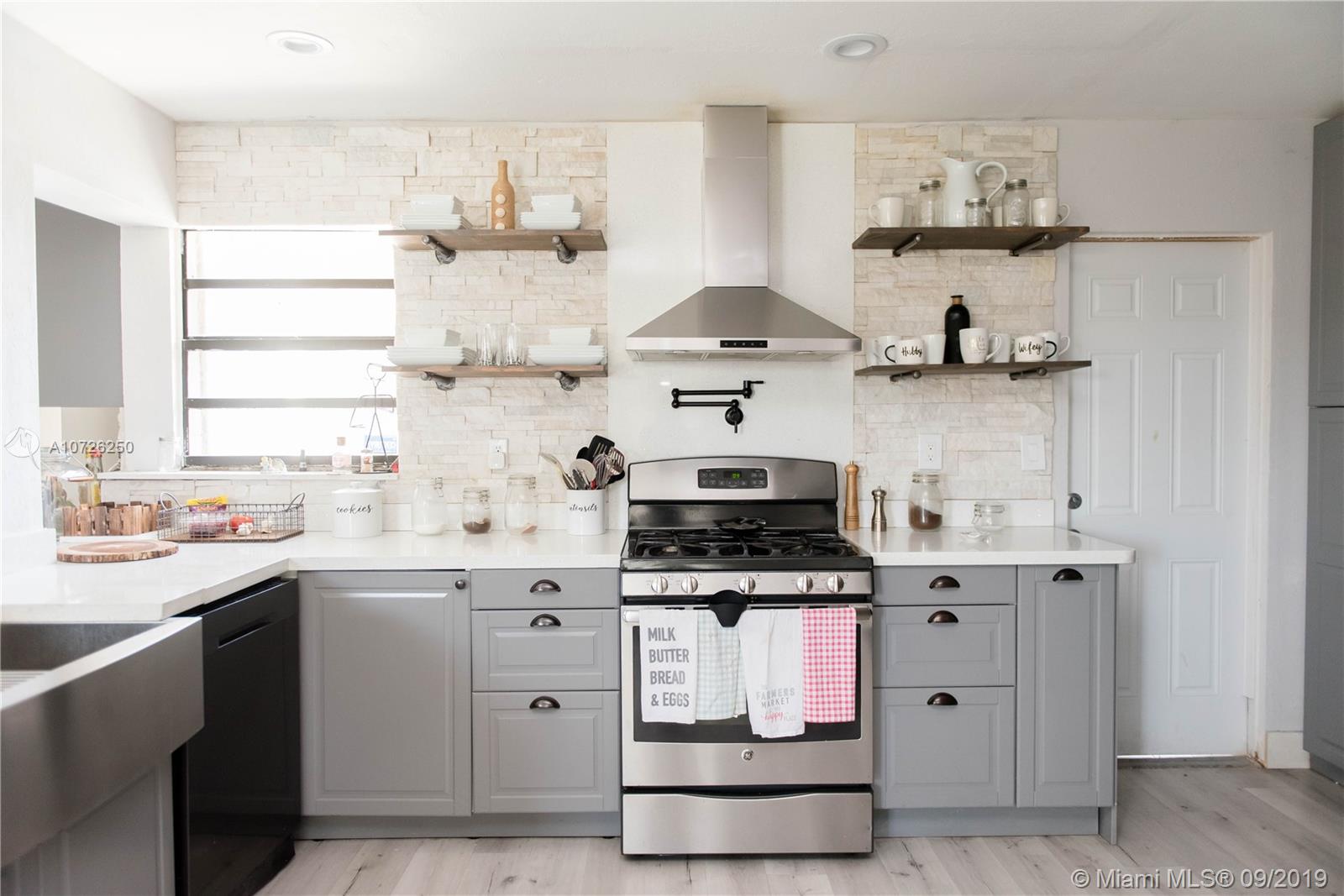 PALM SPRINGS NORTH SEC R - Residential