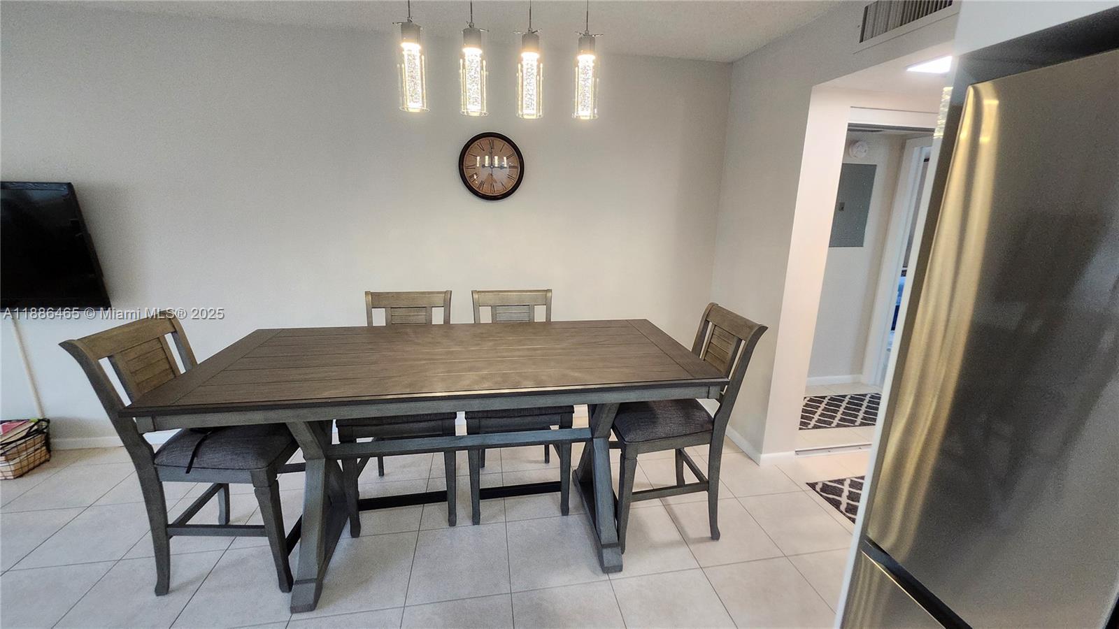 CAMBRIDGE G CONDO - Residential