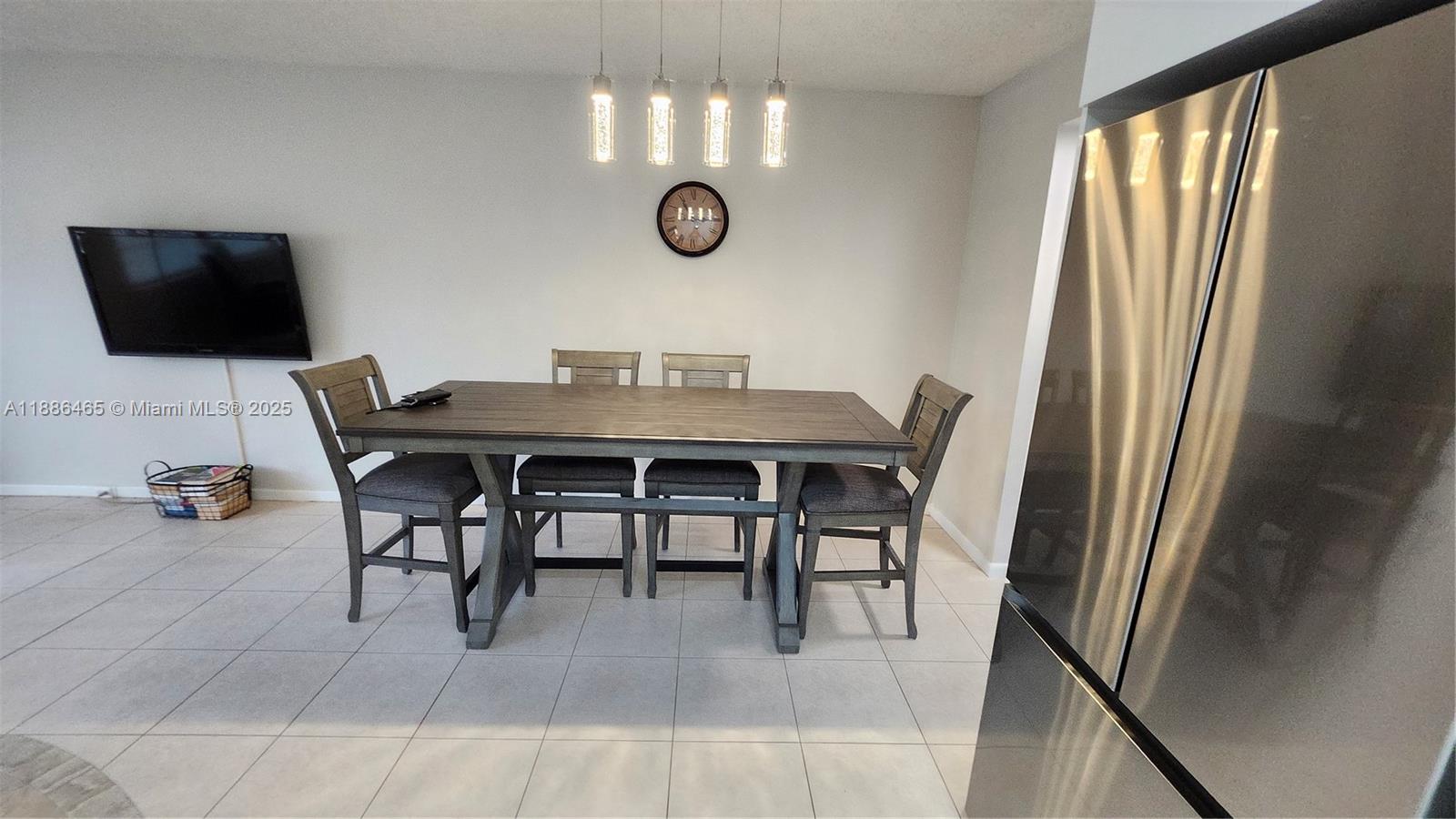 CAMBRIDGE G CONDO - Residential