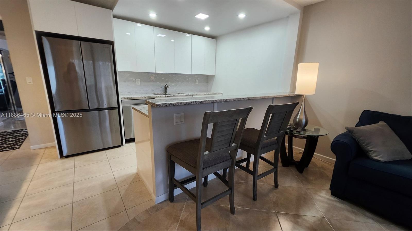 CAMBRIDGE G CONDO - Residential