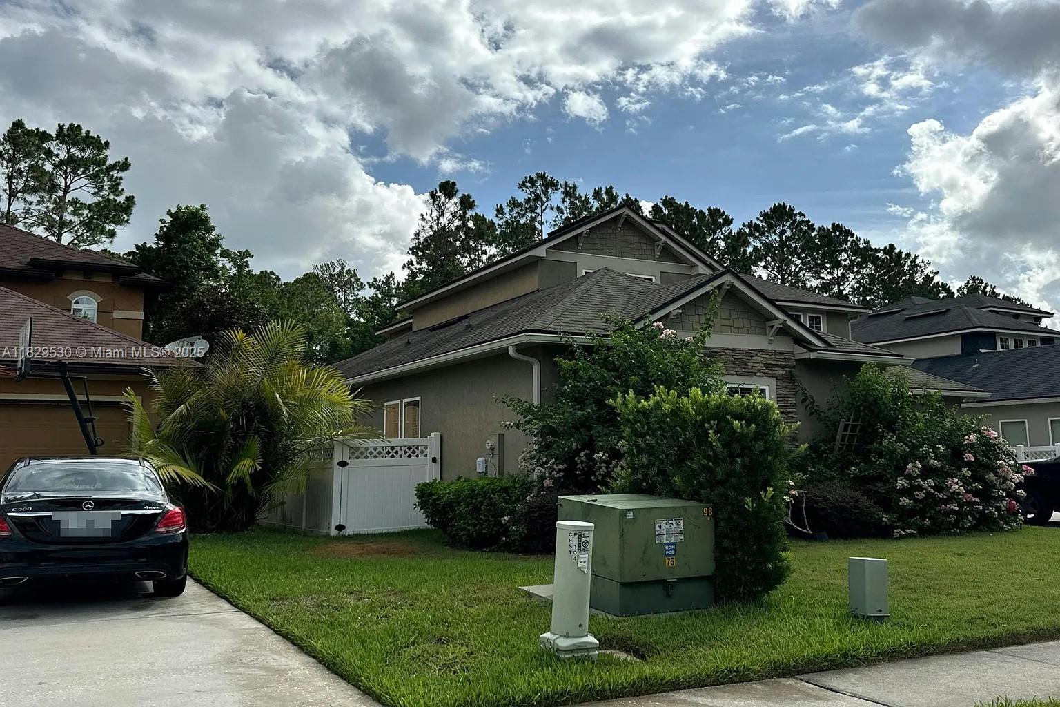94 Cloisterbane Dr