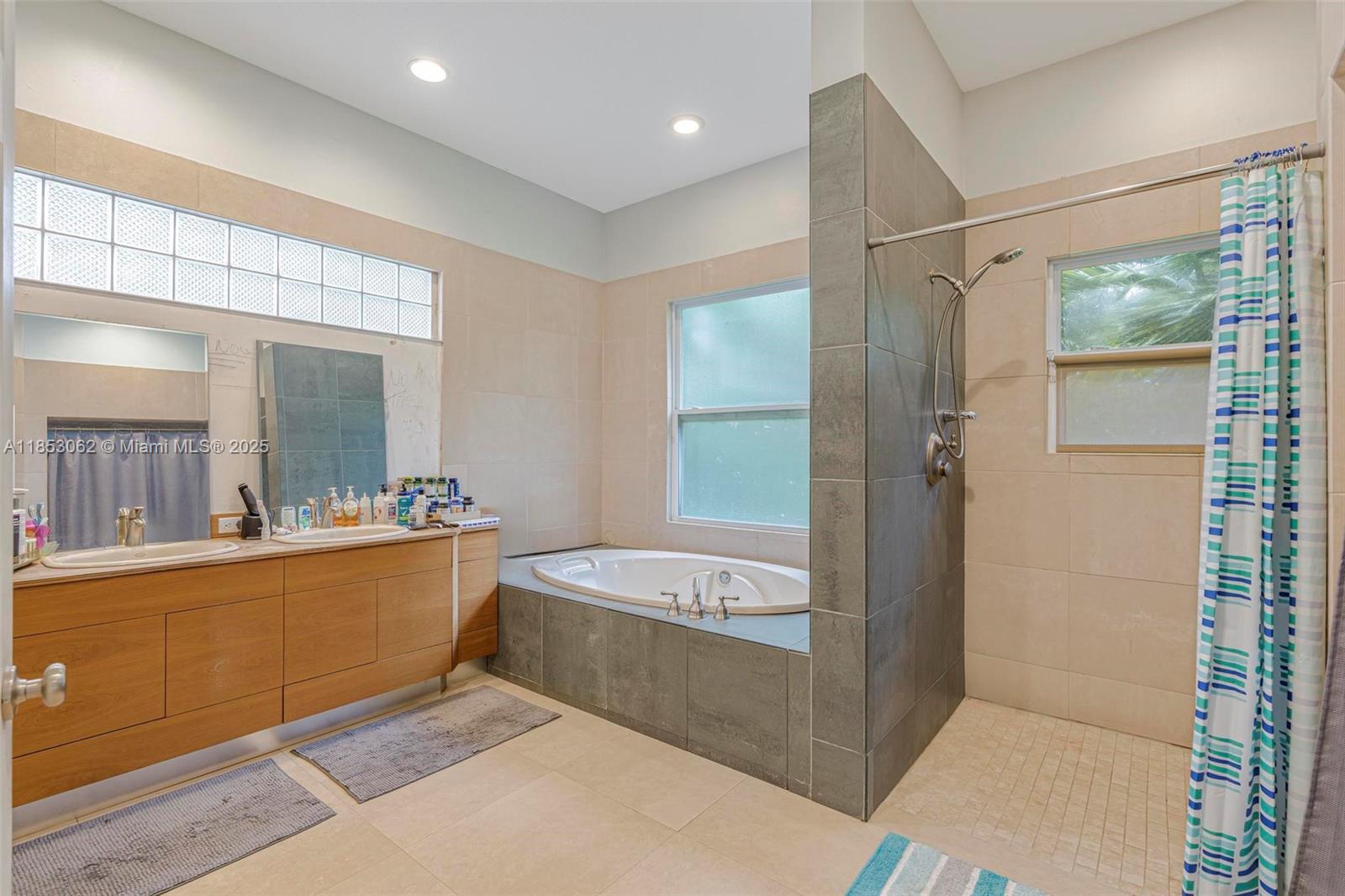 LOXAHATCHEE GROVES - Residential