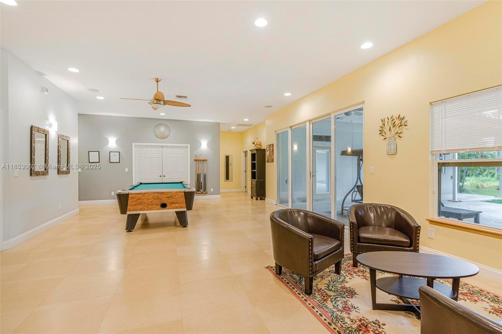 LOXAHATCHEE GROVES - Residential