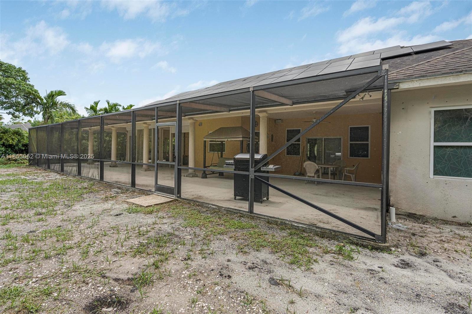 LOXAHATCHEE GROVES - Residential