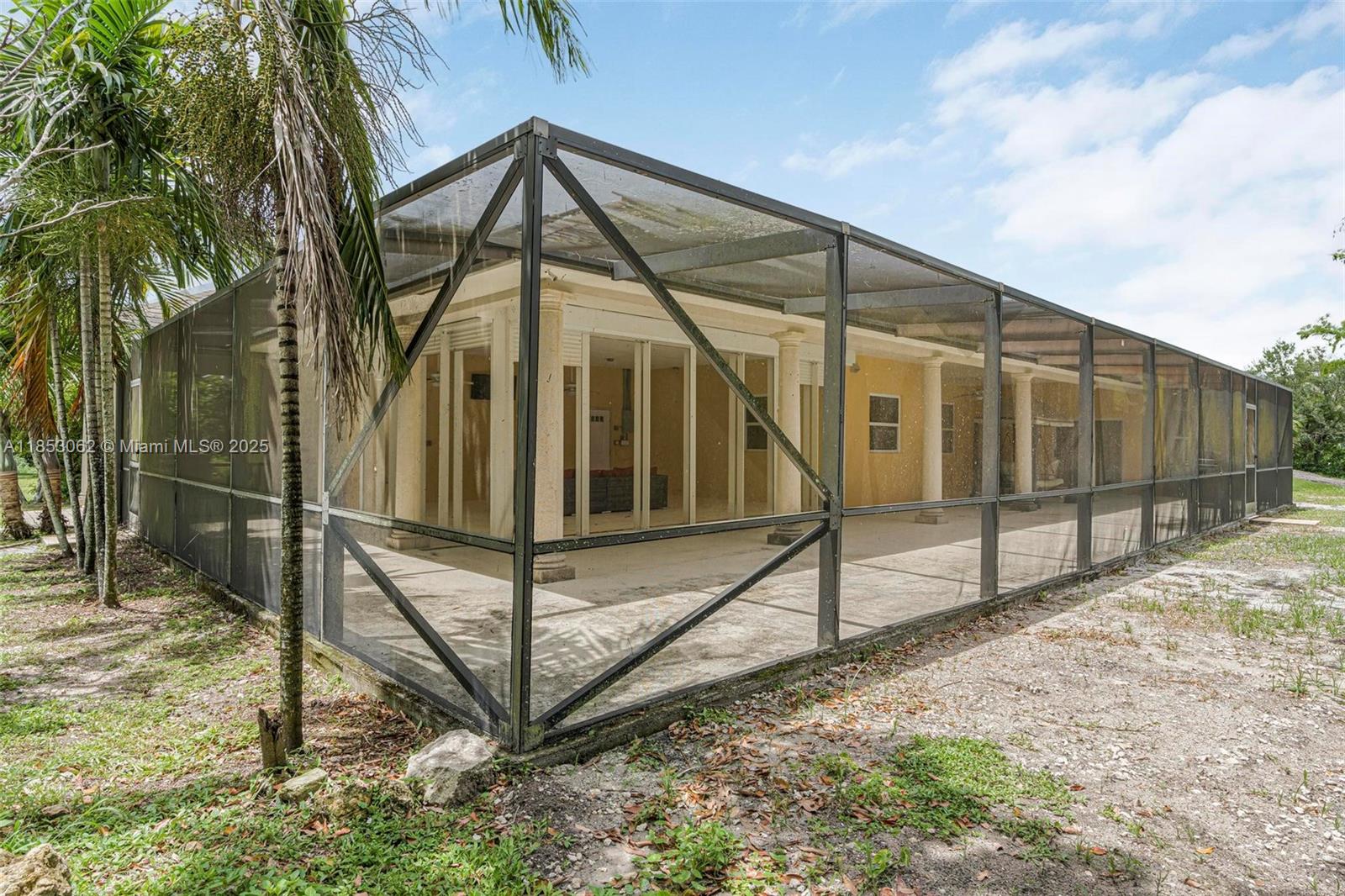 LOXAHATCHEE GROVES - Residential