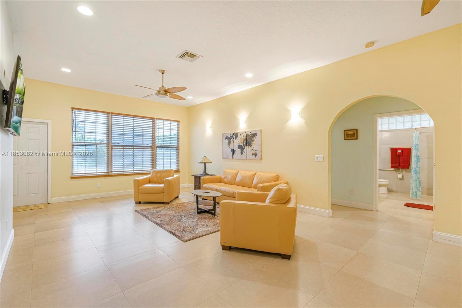 LOXAHATCHEE GROVES - Residential