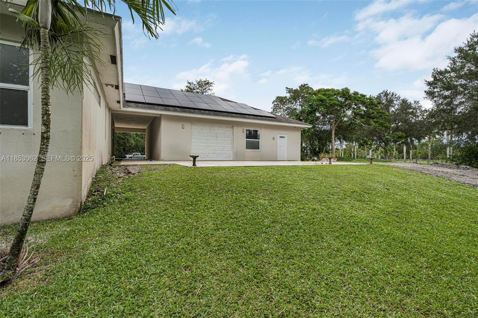 LOXAHATCHEE GROVES - Residential